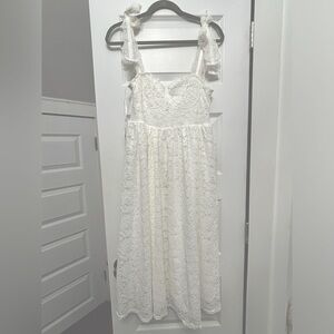 White Lulus maxi dress